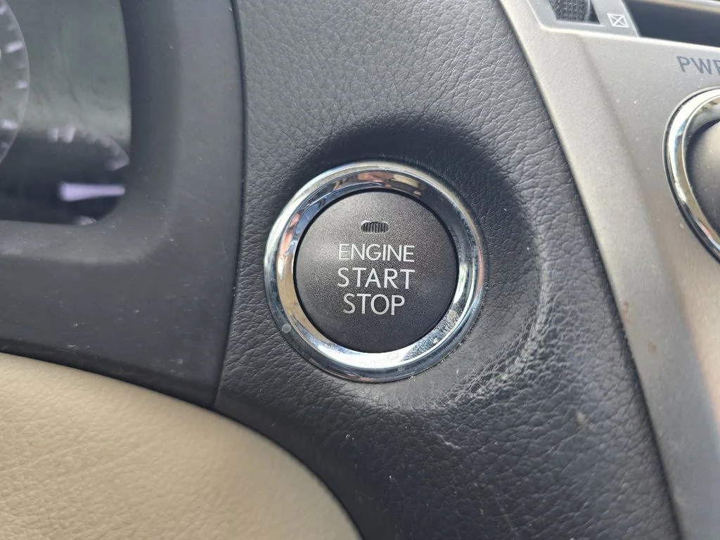 Used 2014 Starfire Pearl Lexus Base image 21