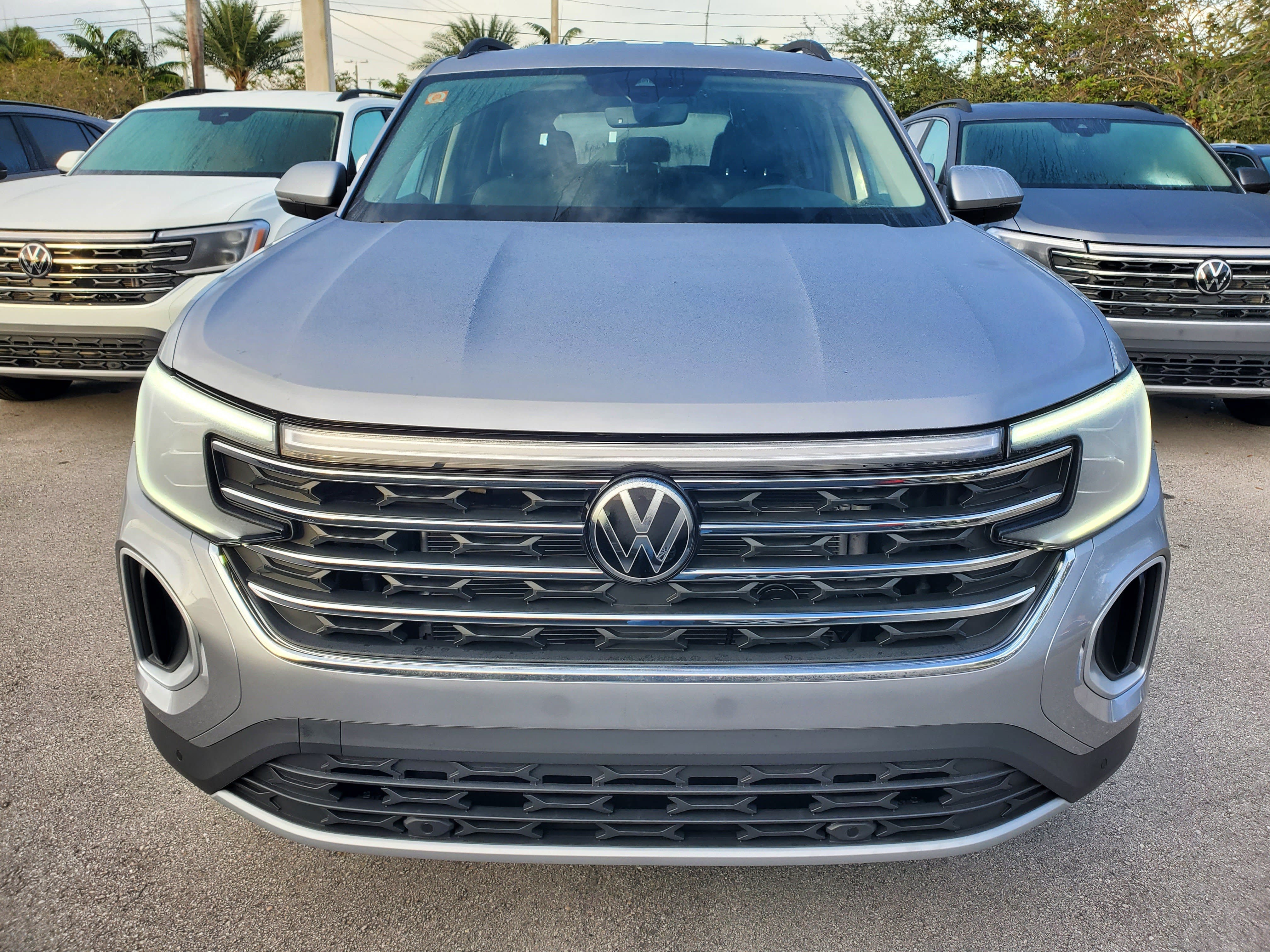 New 2026 Silver Volkswagen 2.0T SE w/Technology image 2