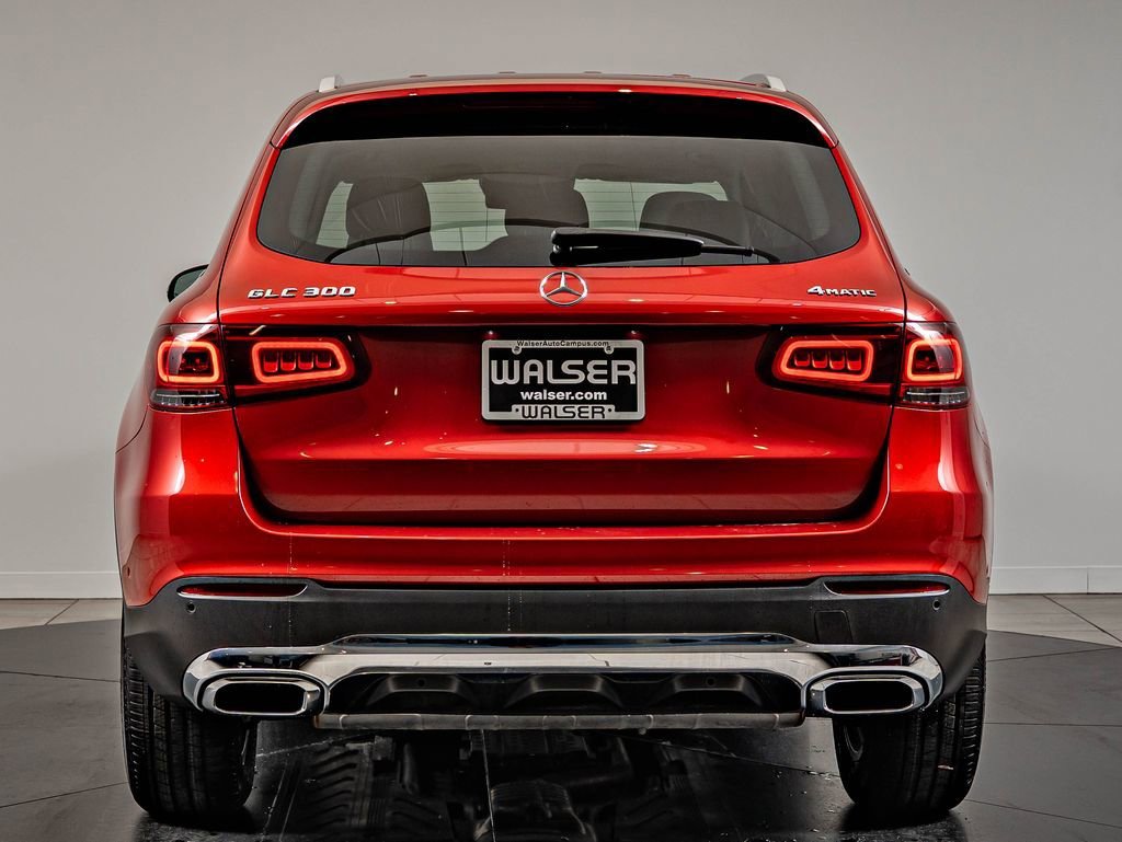 Used 2022 Manufaktur Cardinal Red Metallic Mercedes-Benz GLC 300 image 6