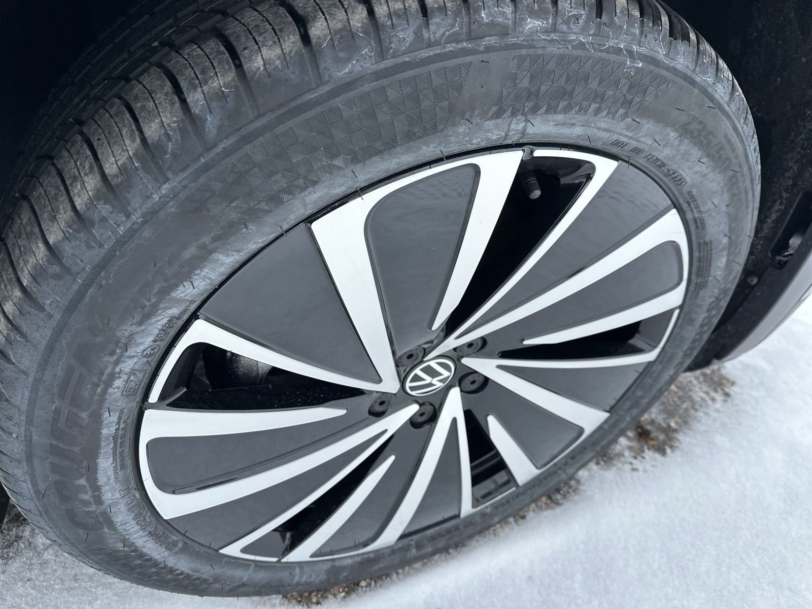 New 2026 Black Volkswagen Pro image 24