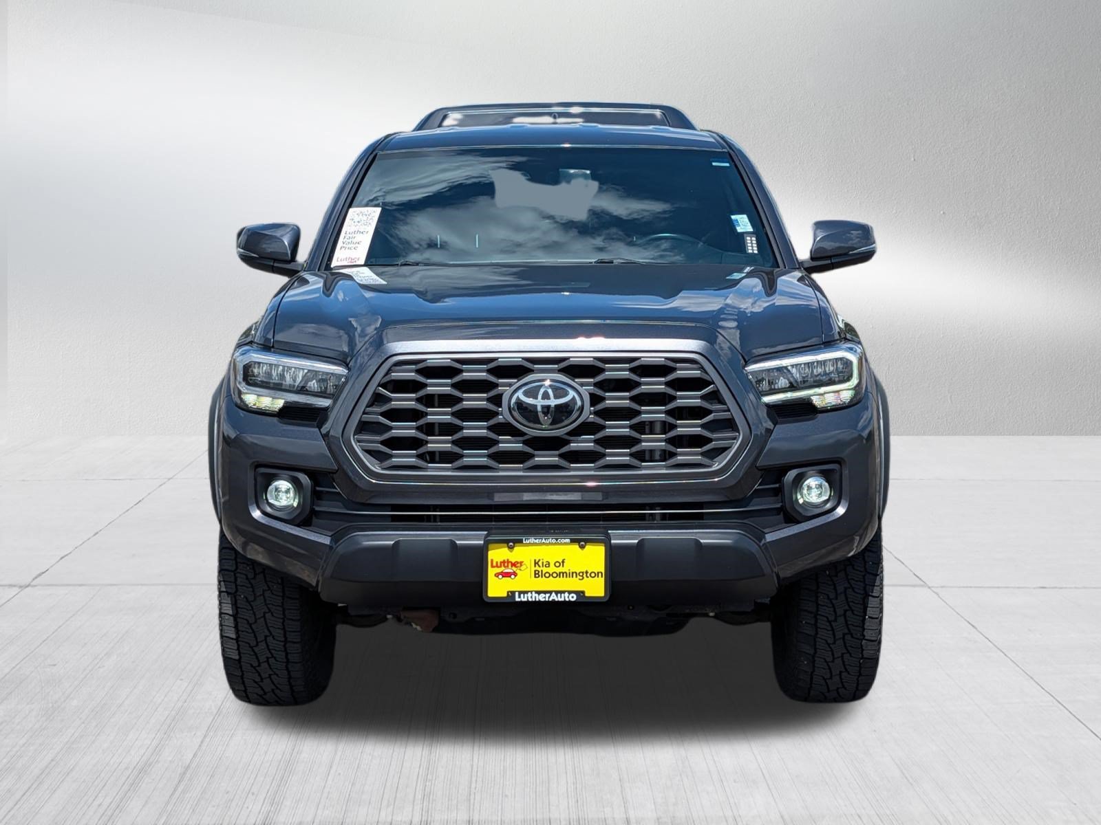 Used 2022 Toyota Tacoma TRD Off Road with VIN 3TYSZ5AN1NT086949 for sale in Bloomington, Minnesota