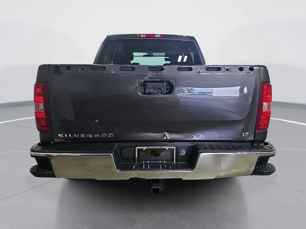 Used 2011 TAUPE GRAY METALLIC Chevrolet LT image 5