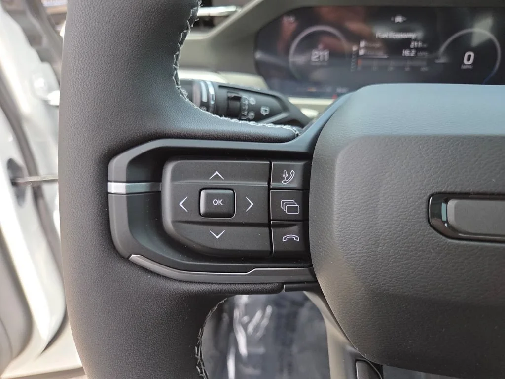 New 2026 Bright White Clearcoat Jeep Laredo image 31