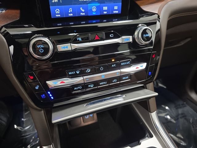 Used 2023 White Ford King Ranch image 24