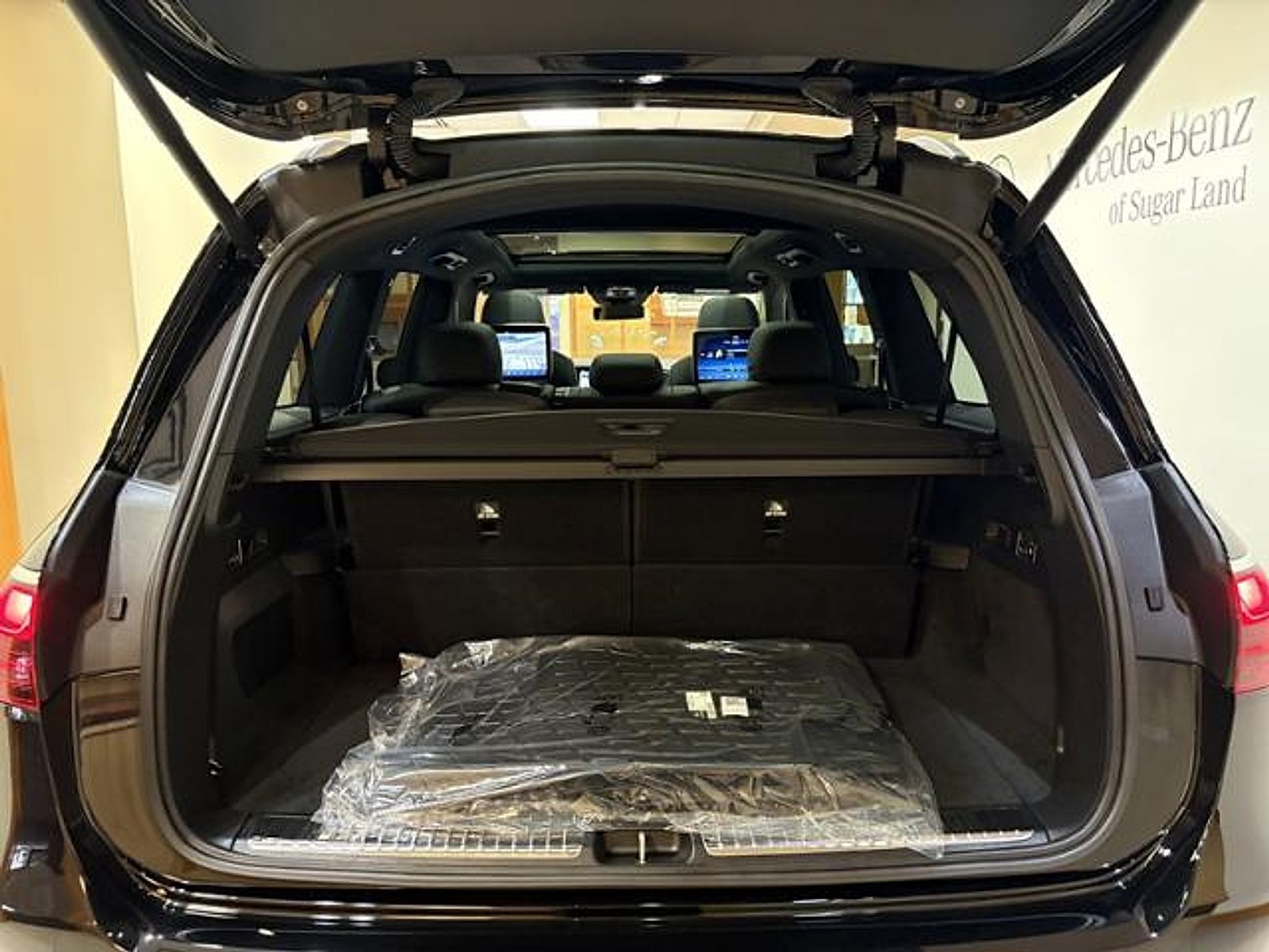 New 2026 Obsidian Black Metallic Mercedes-Benz 4MATIC® image 54
