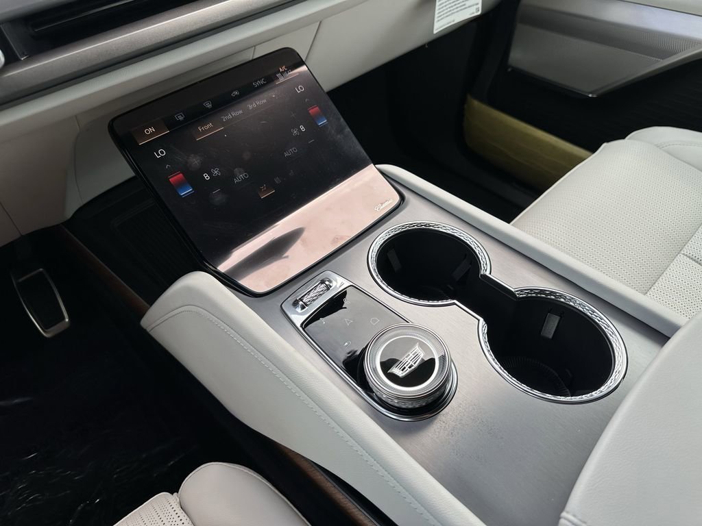 2026 Cadillac VISTIQ Sport - Photo 19