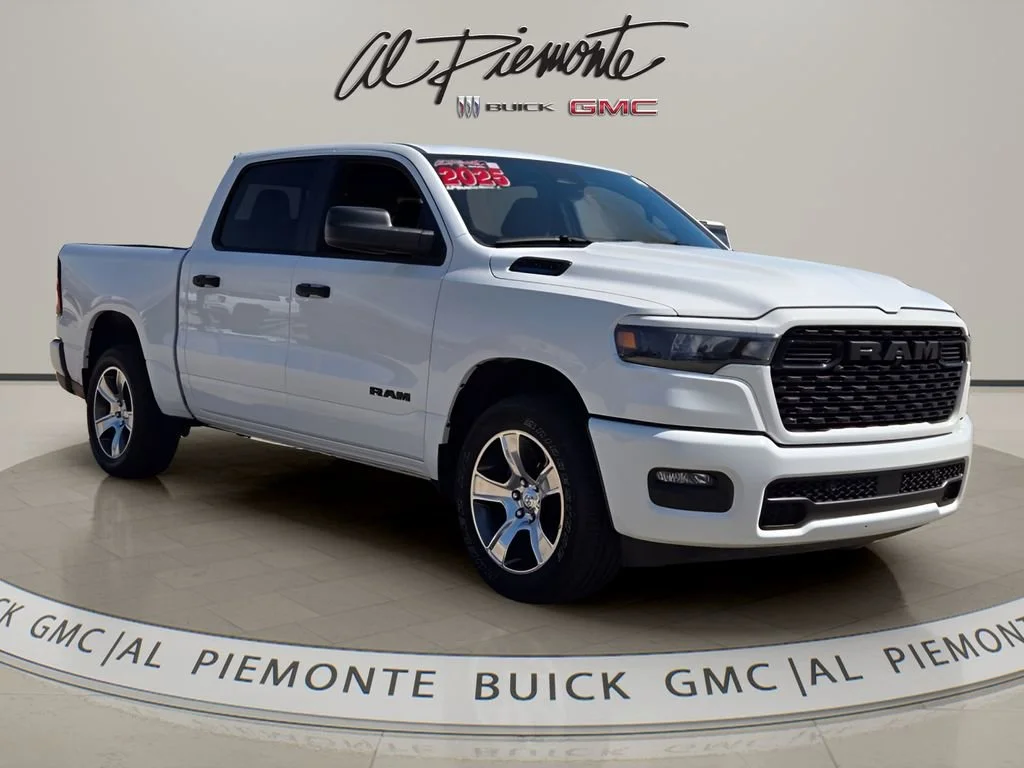 2025 RAM 1500 Tradesman 4x4 Crew Cab 5'7's photo