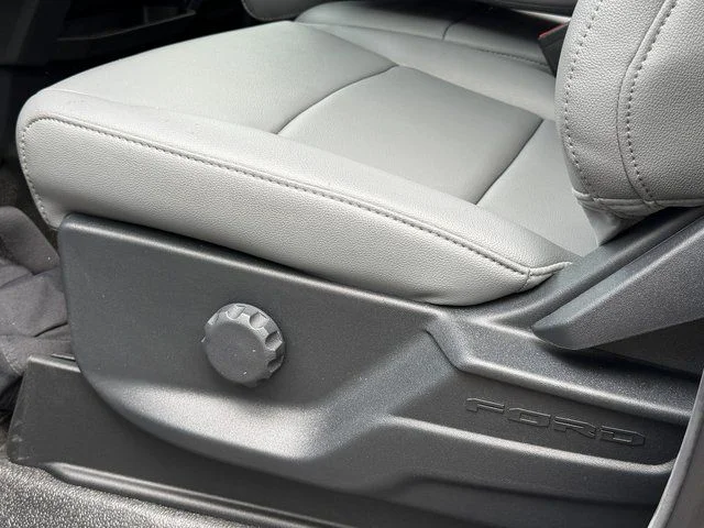 New 2026 Oxford White Ford XL image 23