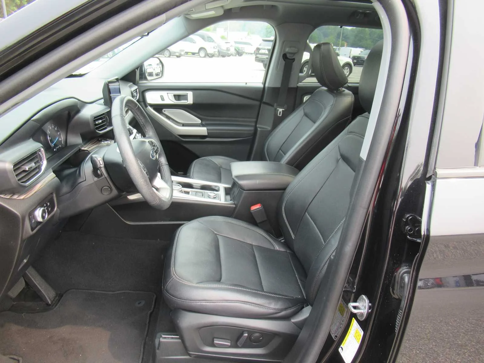 Used 2023 Agate Black Ford Limited image 13