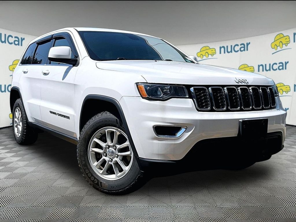 Used 2018 White Jeep Laredo image 1
