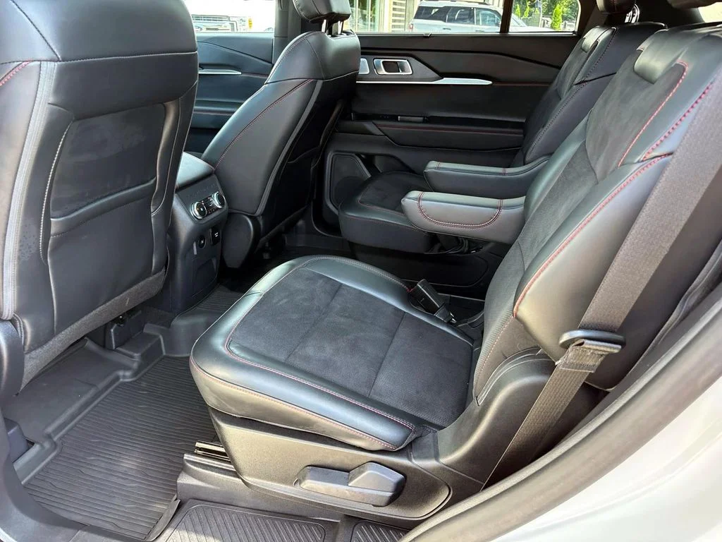 Used 2025 White Metallic Ford ST image 9