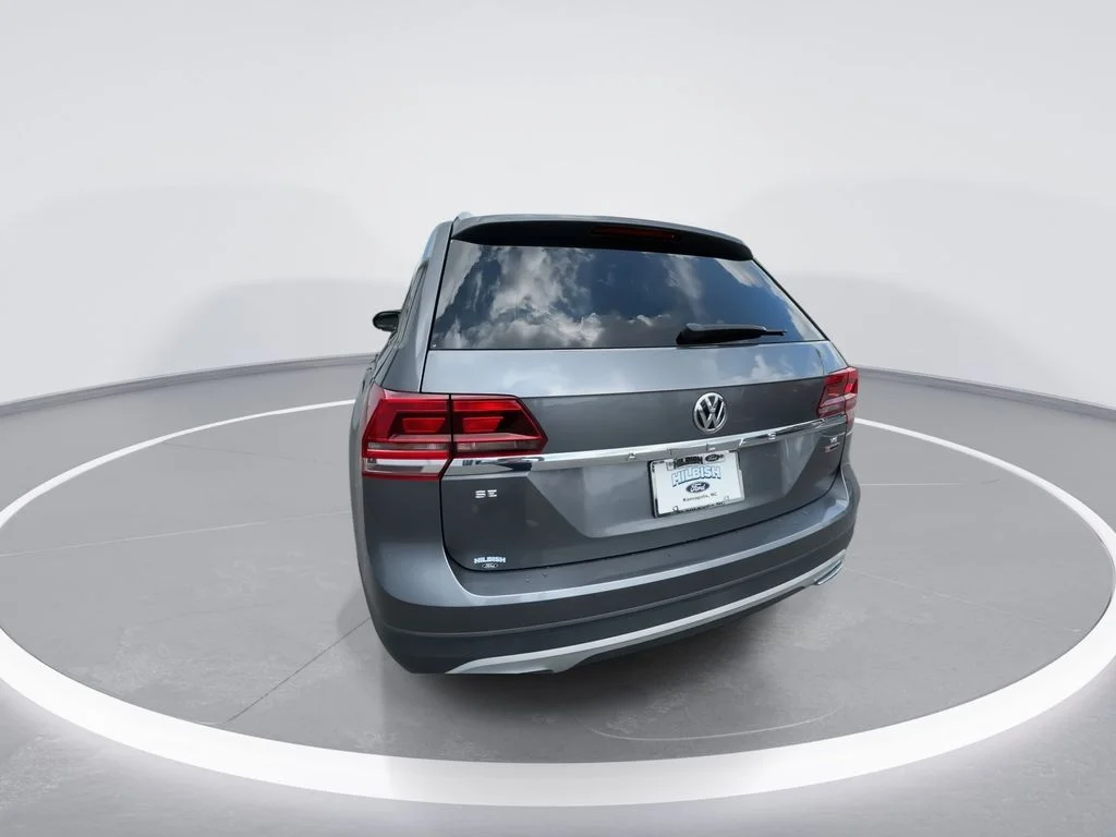 Used 2018 Gray Volkswagen 3.6L V6 SE image 7