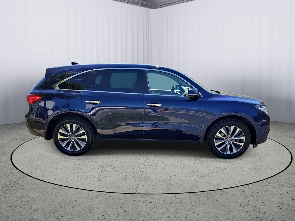 Used 2016  Acura 3.5L image 2