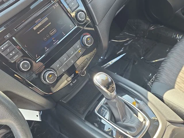 Used 2019 Gray Nissan S image 25
