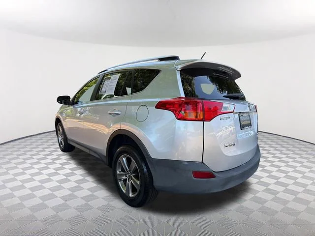 Used 2015 Silver Toyota XLE image 7