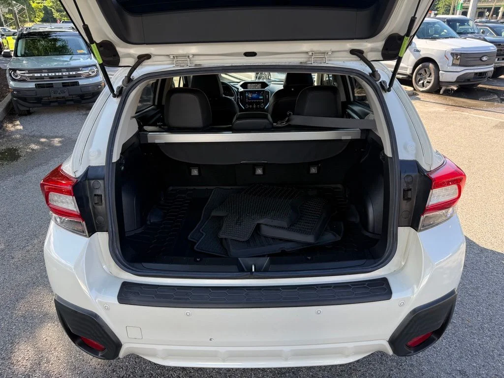 Used 2019 White Subaru 2.0i Limited image 27
