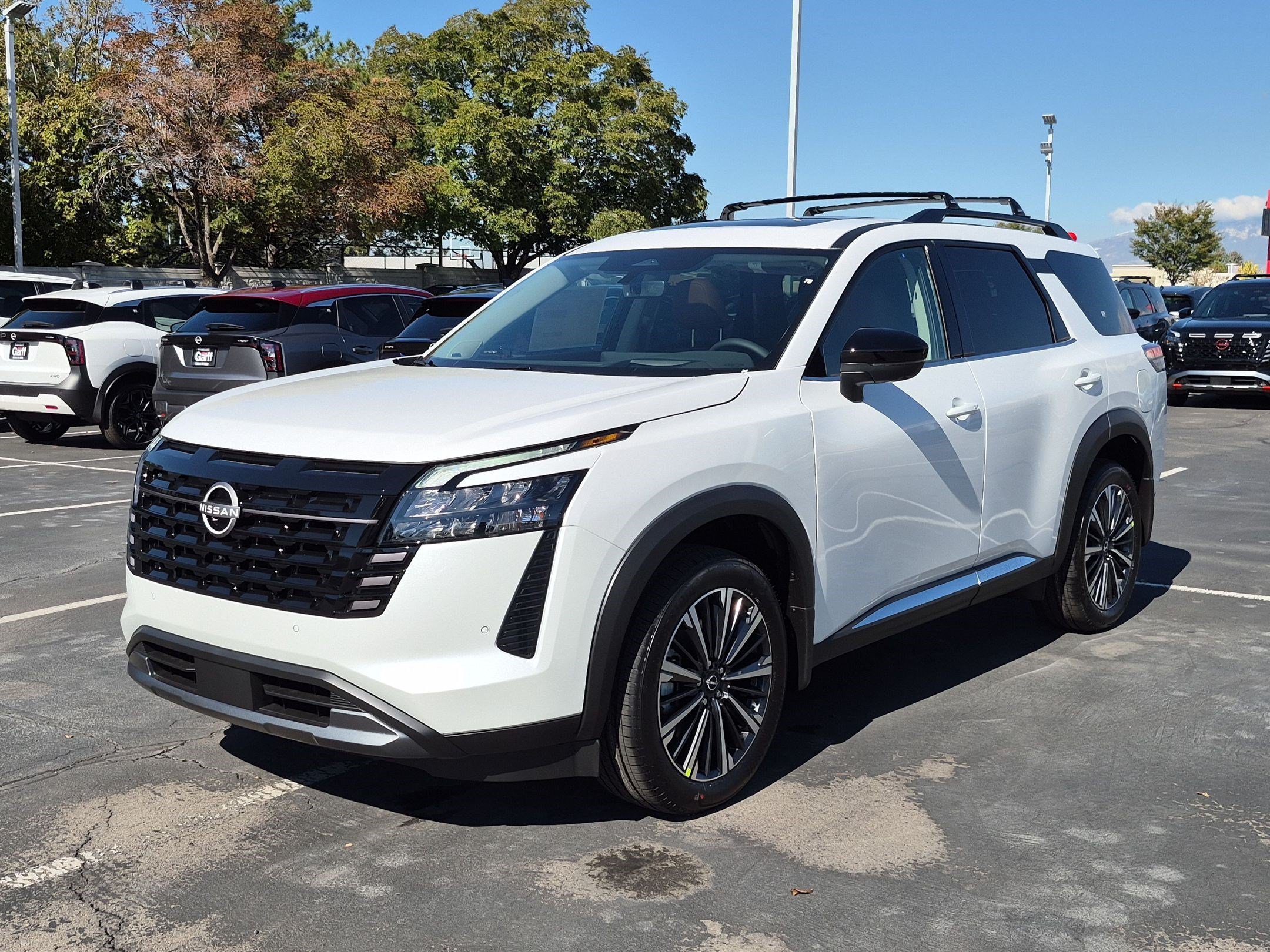 New 2026 Everest White Pearl TriCoat Nissan Platinum image 8