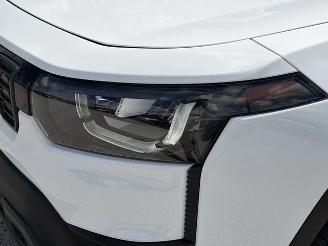 New 2026 Bright White Clear-Coat Exterior Paint Jeep Laredo image 8