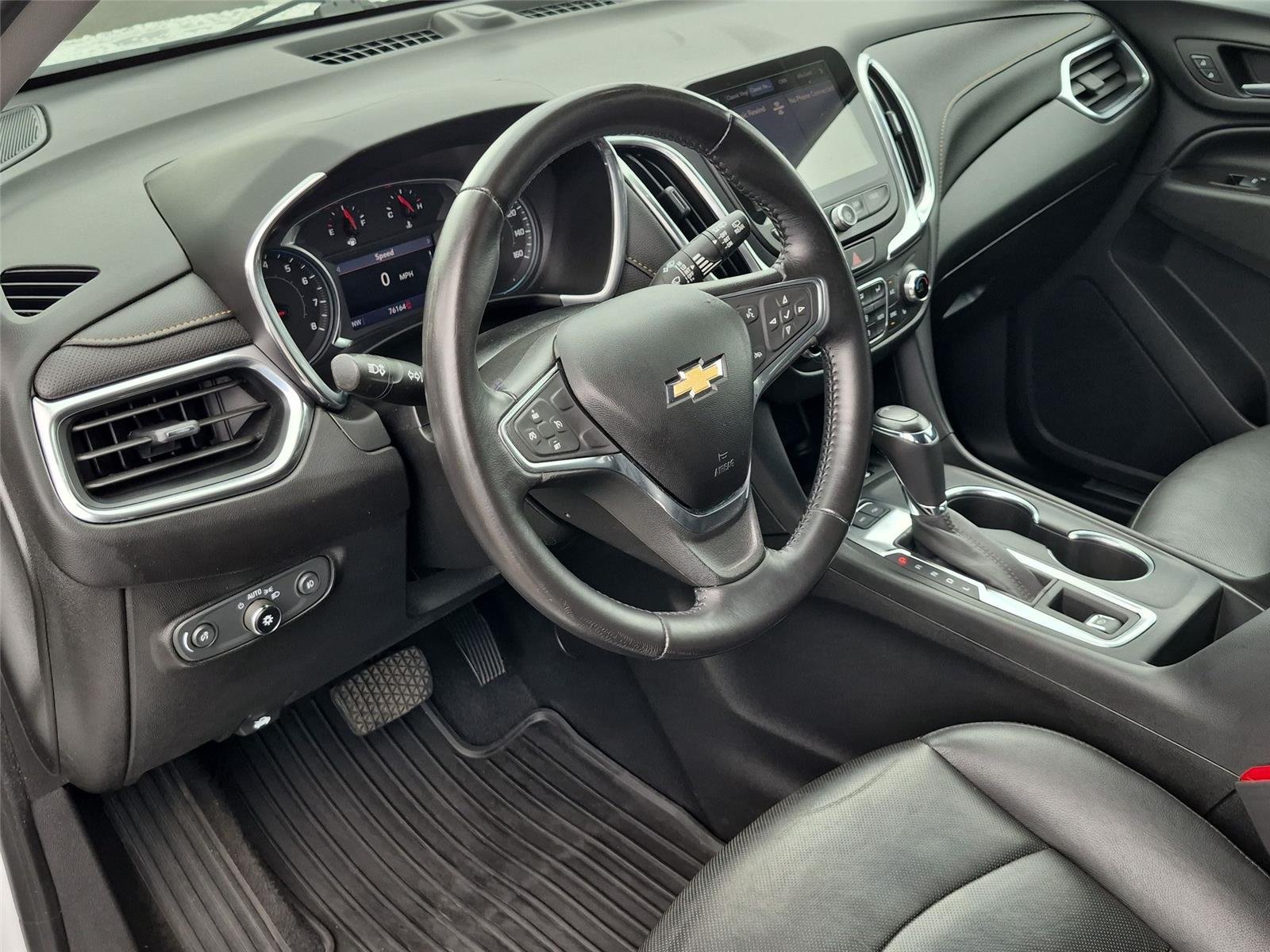 Used 2019 Iridescent Pearl Tricoat Chevrolet Premier image 18