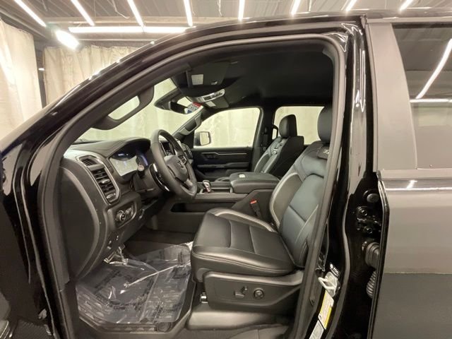 New 2026 Diamond Black Crystal Pearl-Coat Exterior Paint RAM RHO image 10