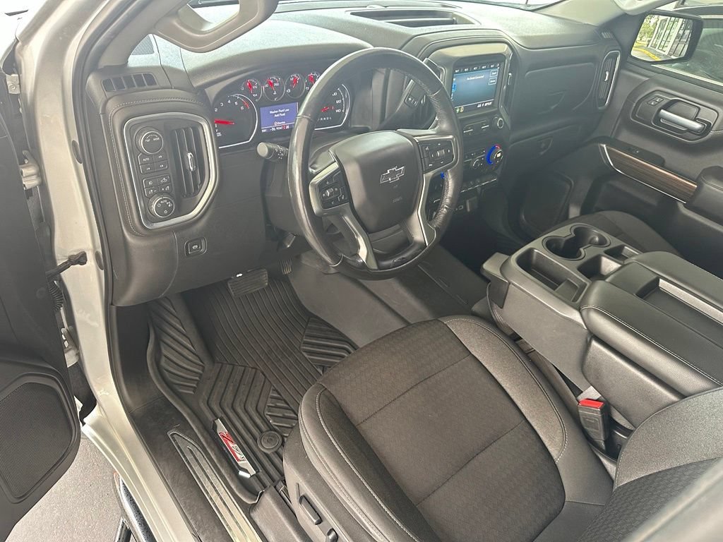 Used 2020 SILVER ICE METALLIC Chevrolet RST image 13