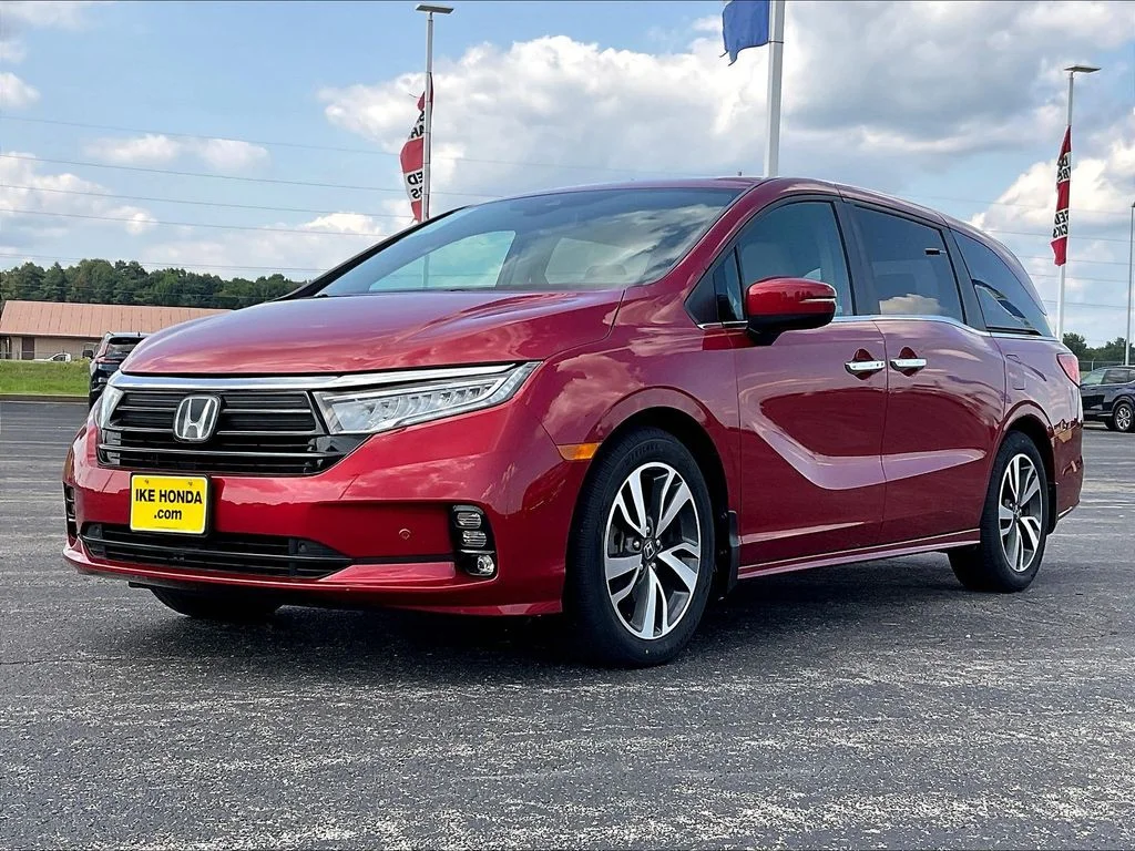 Certified Used 2022 Radiant Red Metallic II Honda Touring image 7