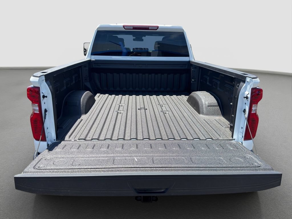 New 2026 Summit White Chevrolet Custom image 28