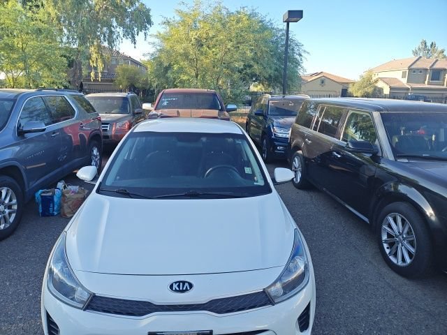 Used 2020 Clear White Kia S image 15