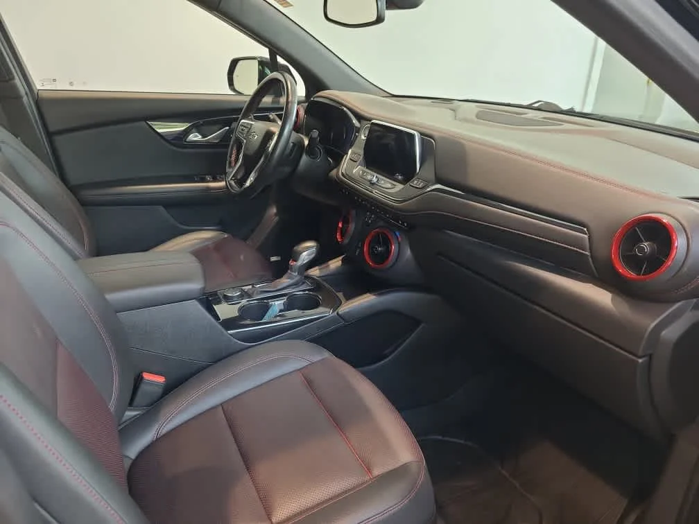 Used 2022 Black Chevrolet RS image 17