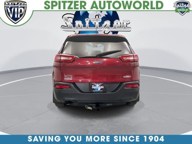 Used 2015 Deep Cherry Red Crystal Pearlcoat Jeep Latitude image 10