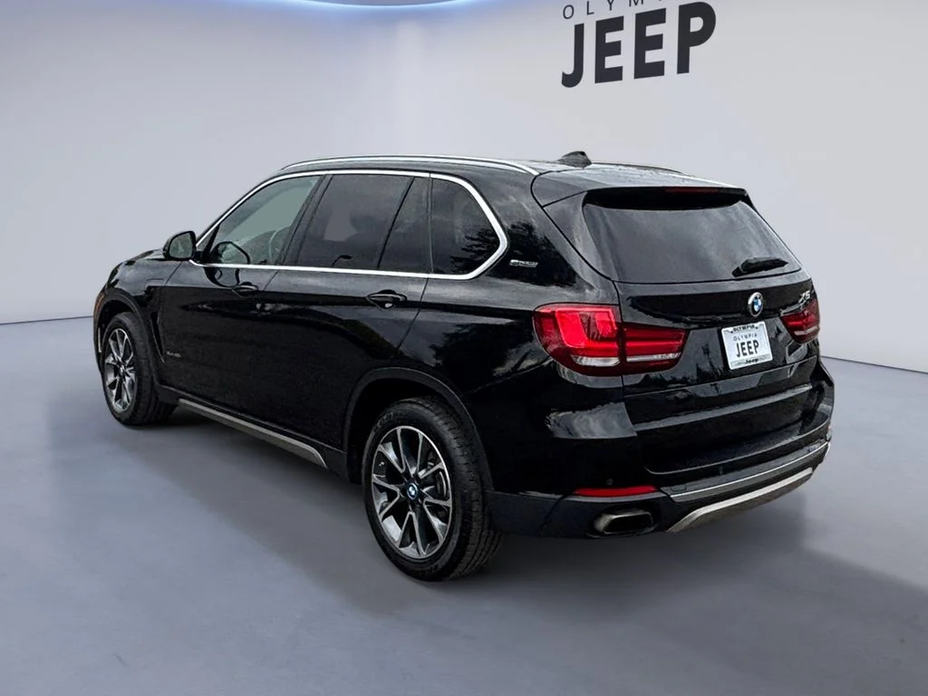 Used 2018 Black BMW xDrive40e image 3