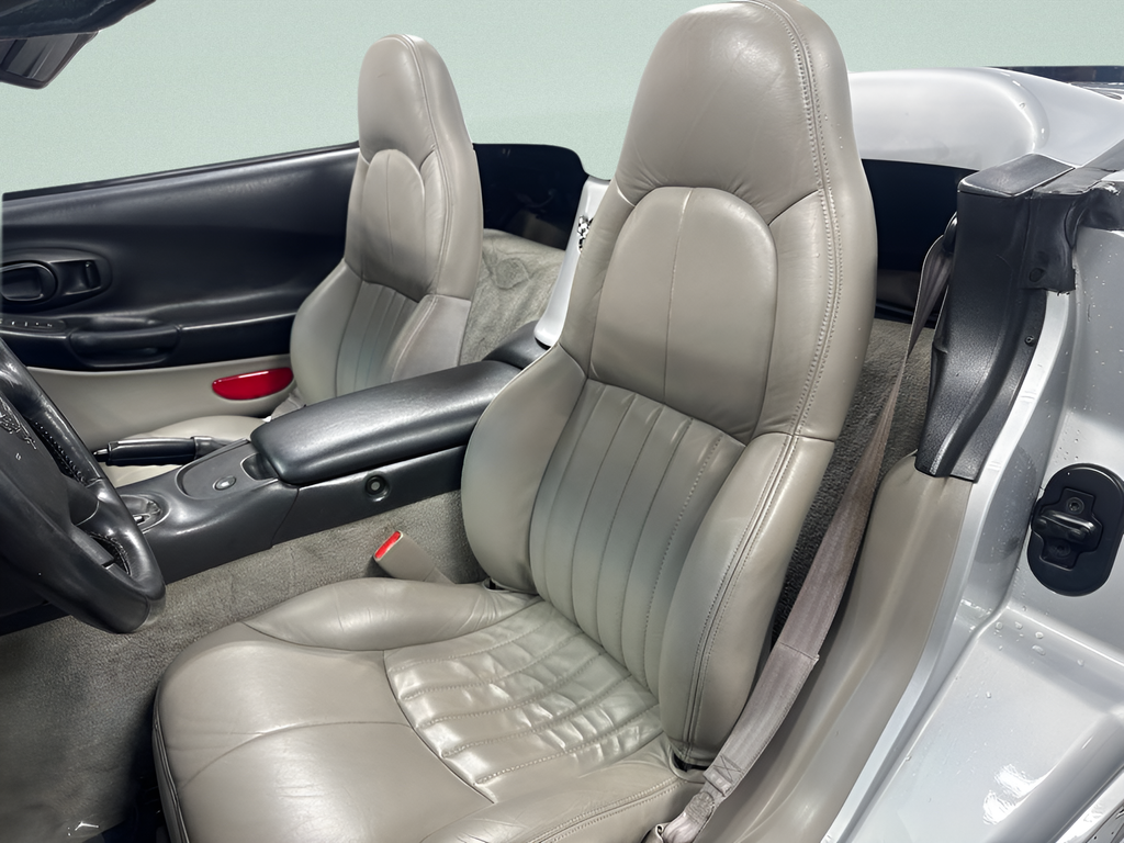 Used 2000 Sebring Silver Metallic Chevrolet Base image 19