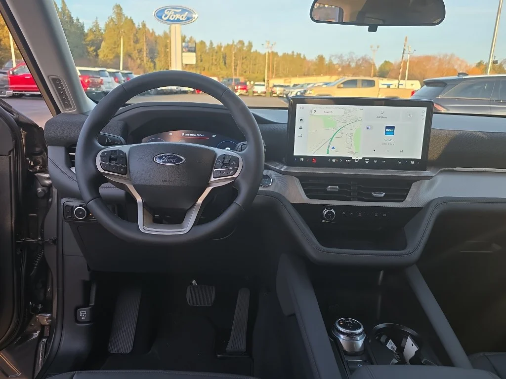 New 2026 Carbonized Gray Metallic Ford Active image 15