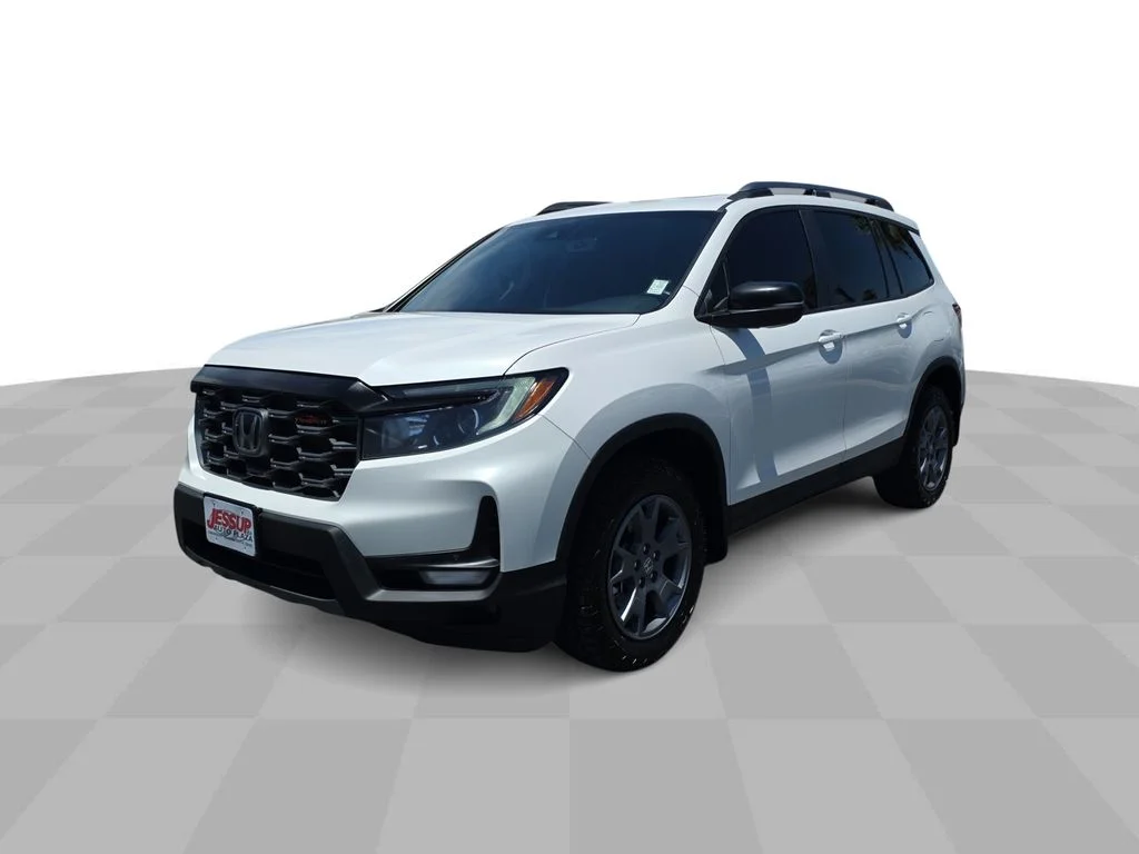 Used 2025  Honda TrailSport image 1