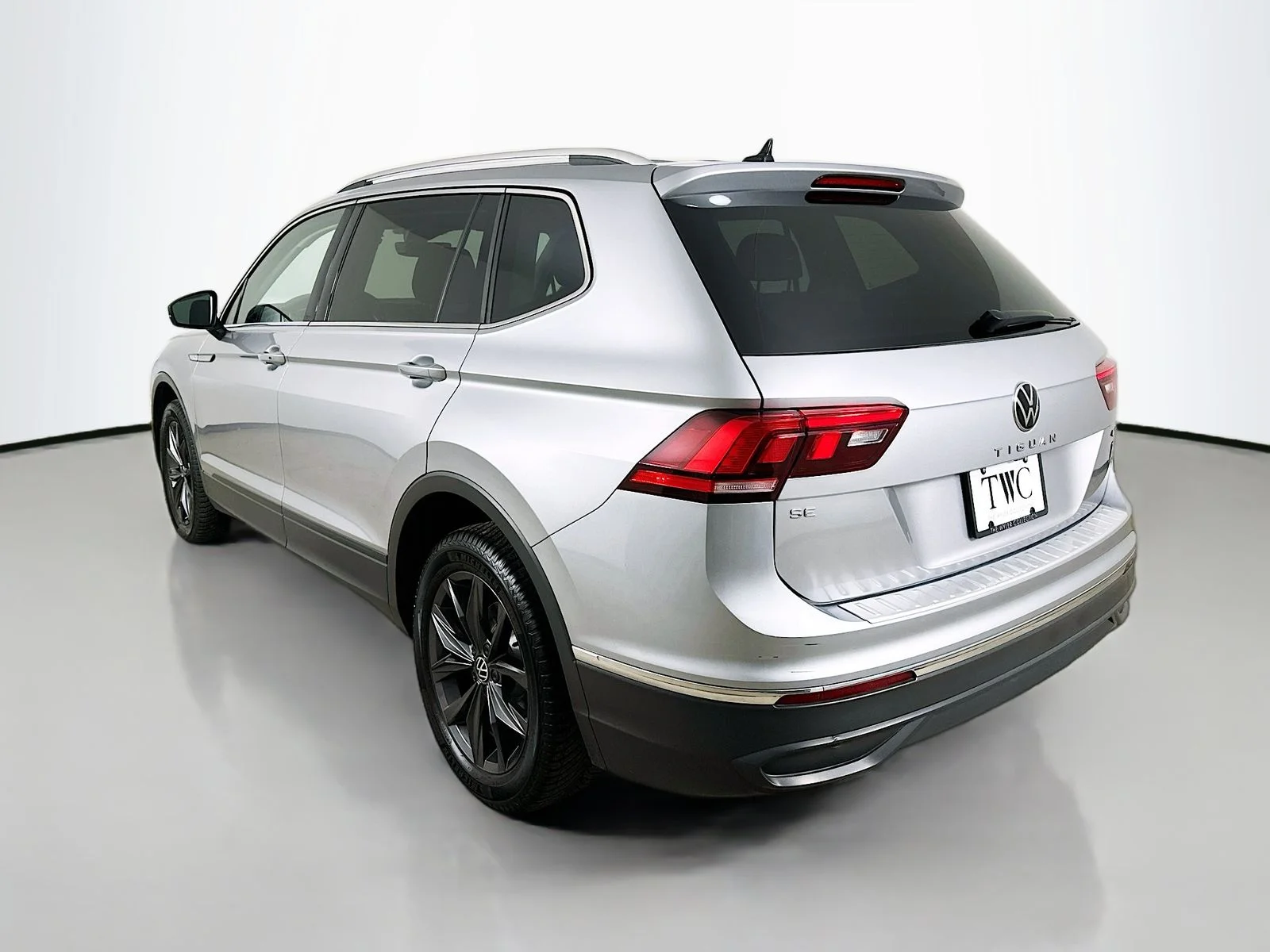 Used 2022 Silver Volkswagen  image 7
