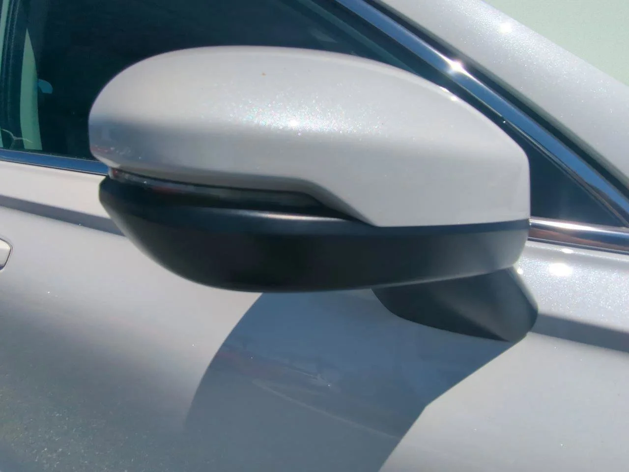 Used 2025 White Honda EX image 28