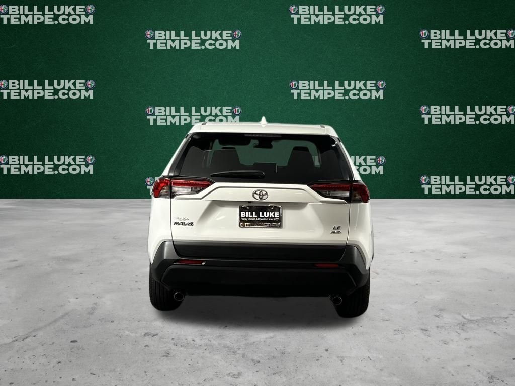 2024 Toyota RAV4 LE photo 4