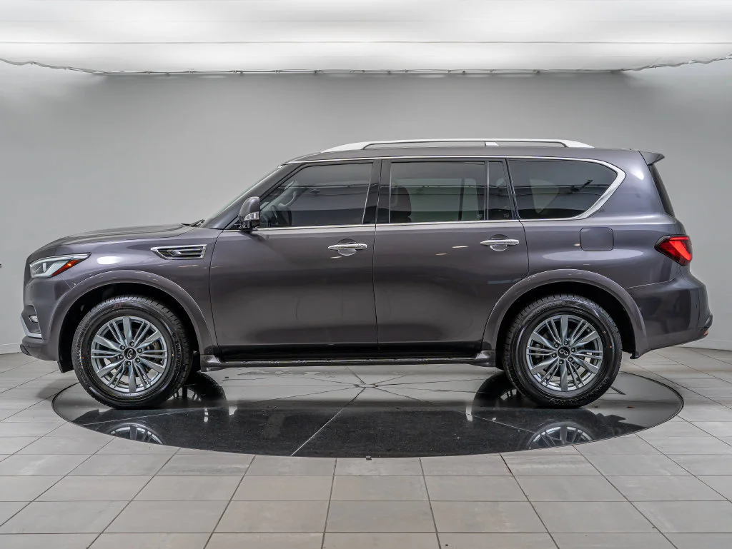 Used 2024 Anthracite Gray INFINITI LUXE image 5