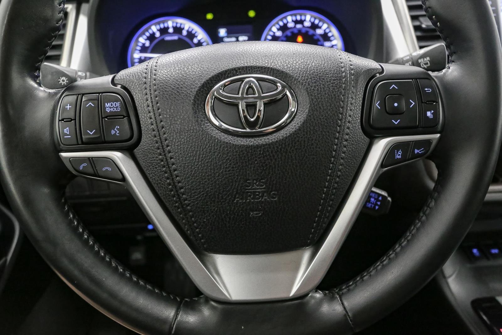 Used 2017 Midnight Black Metallic TOYOTA  image 33