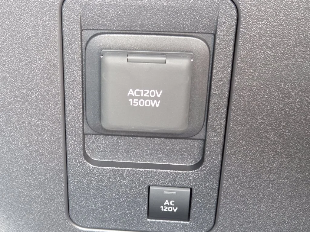 2026 Toyota C-HR SE - Photo 28