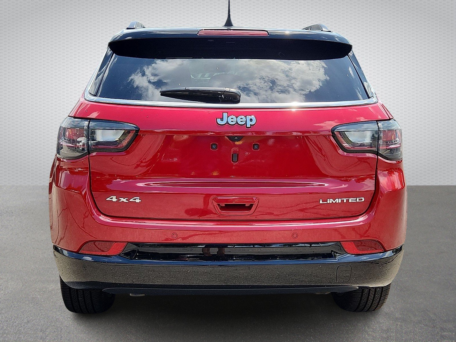 Used 2025 Red Hot Pearlcoat - PR6 Jeep Limited 4x4 image 5
