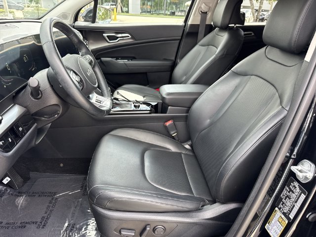 2025 Kia Sportage EX - Photo 11