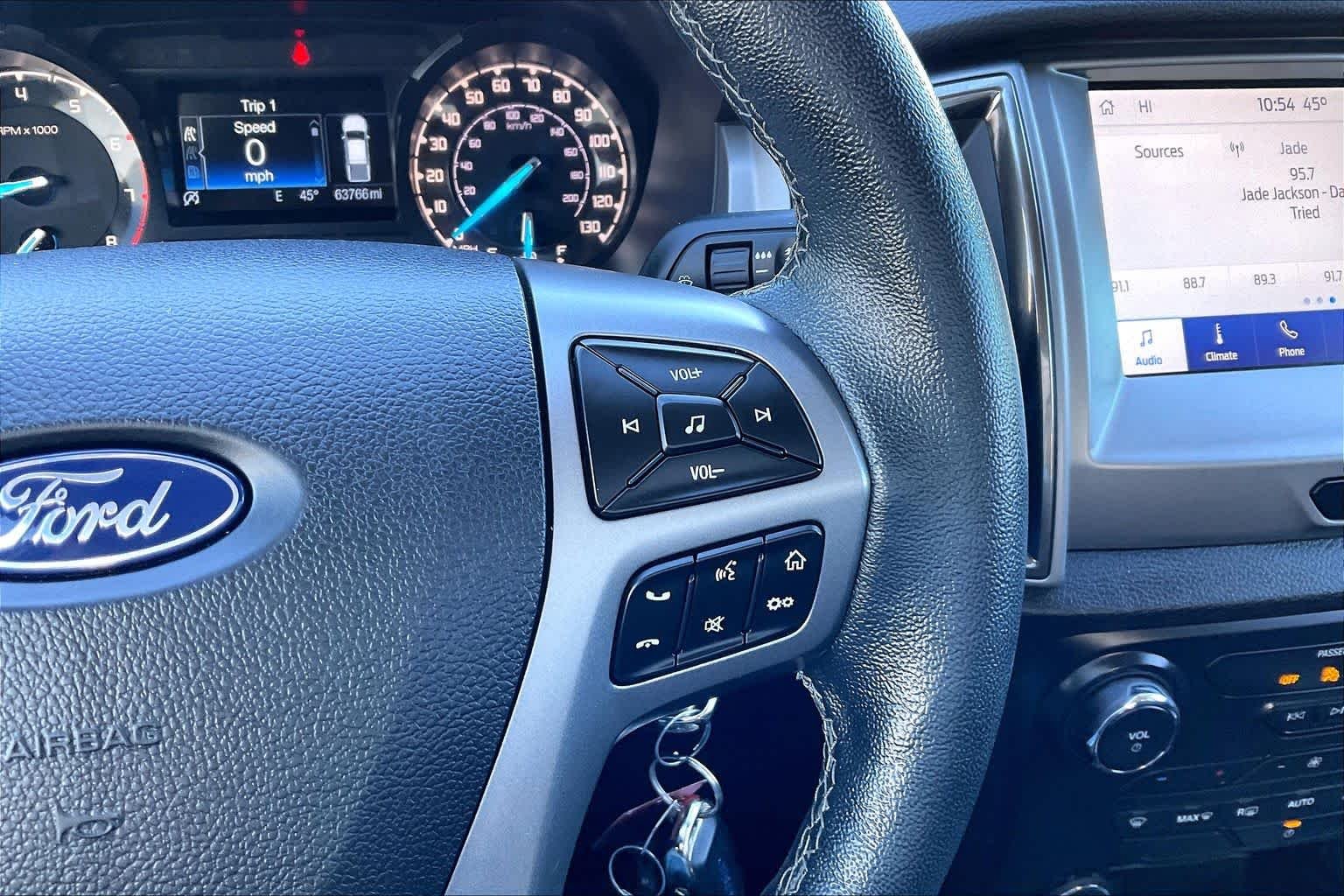 Used 2020 Oxford White Ford XLT image 24