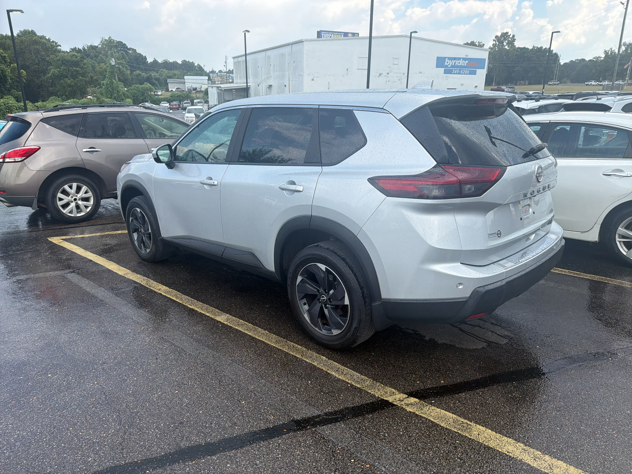 Certified Used 2025 Brilliant Silver Metallic Nissan SV image 4