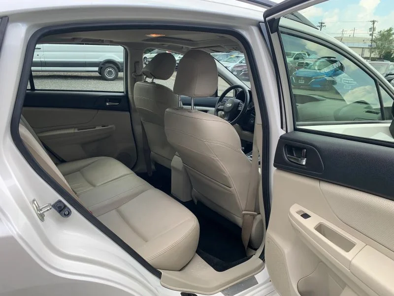 Used 2012 White Subaru 2.0i Sport Limited Wagon 4D image 43