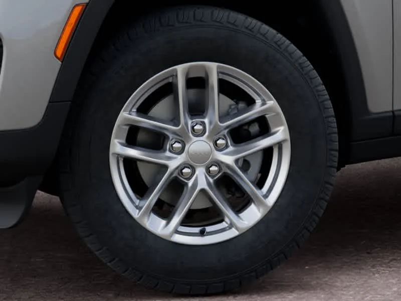 New 2026 Silver Zynith Jeep Laredo image 8
