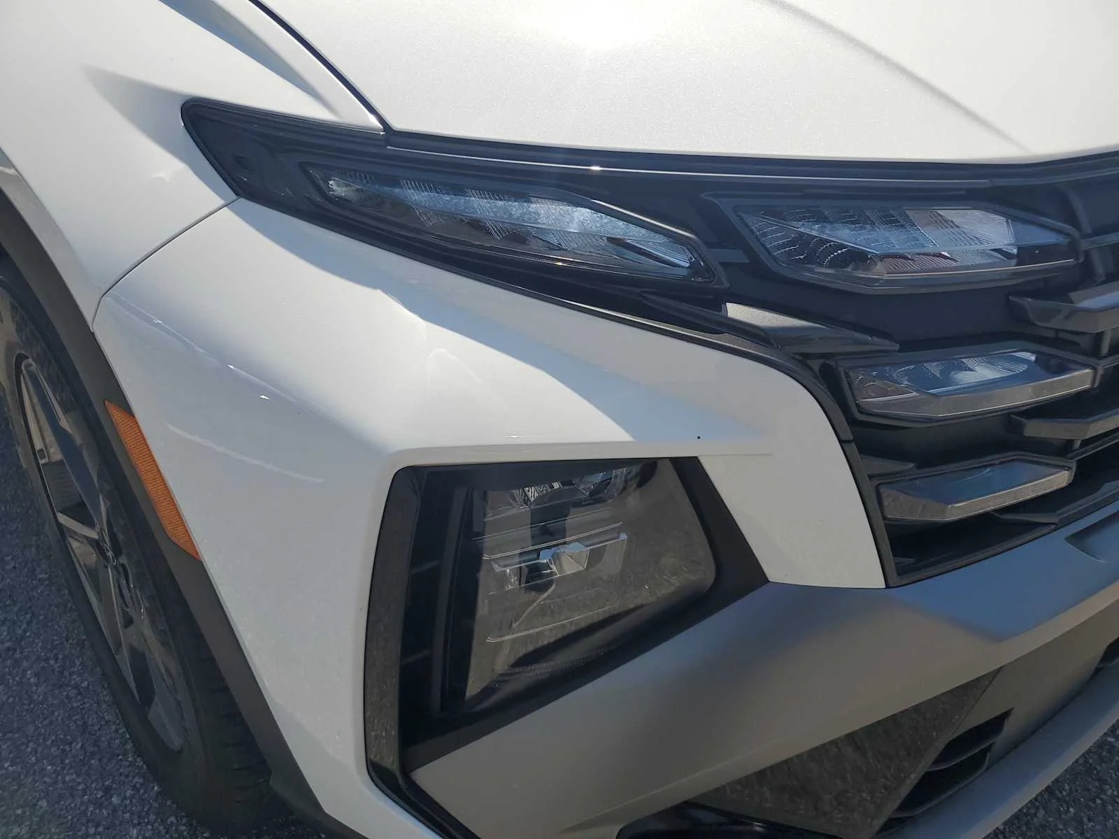 Used 2025 White Hyundai SEL image 12