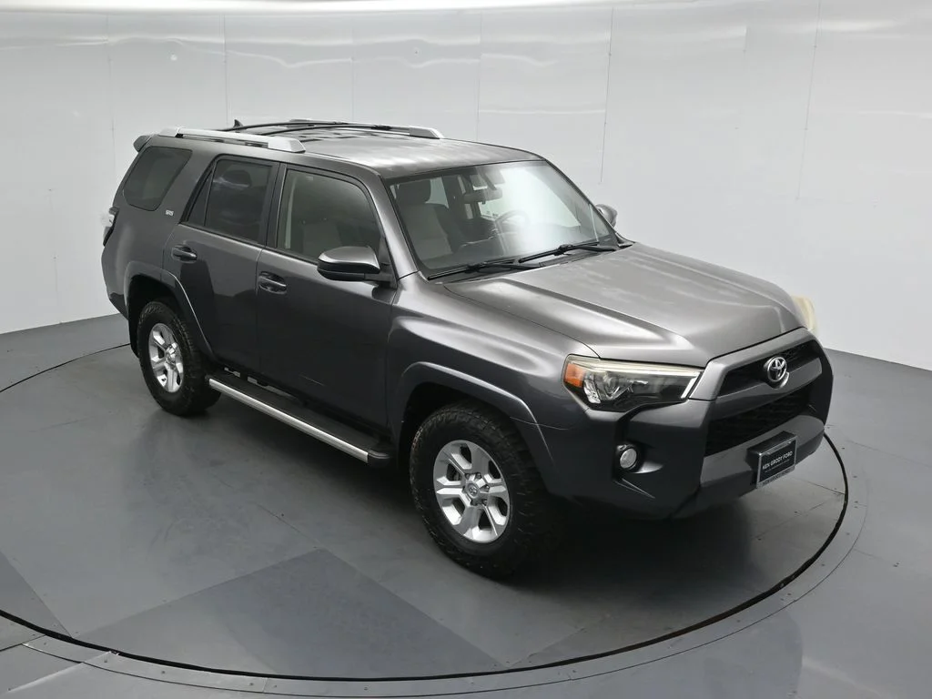 Used 2014 Gray Toyota SR5 image 34