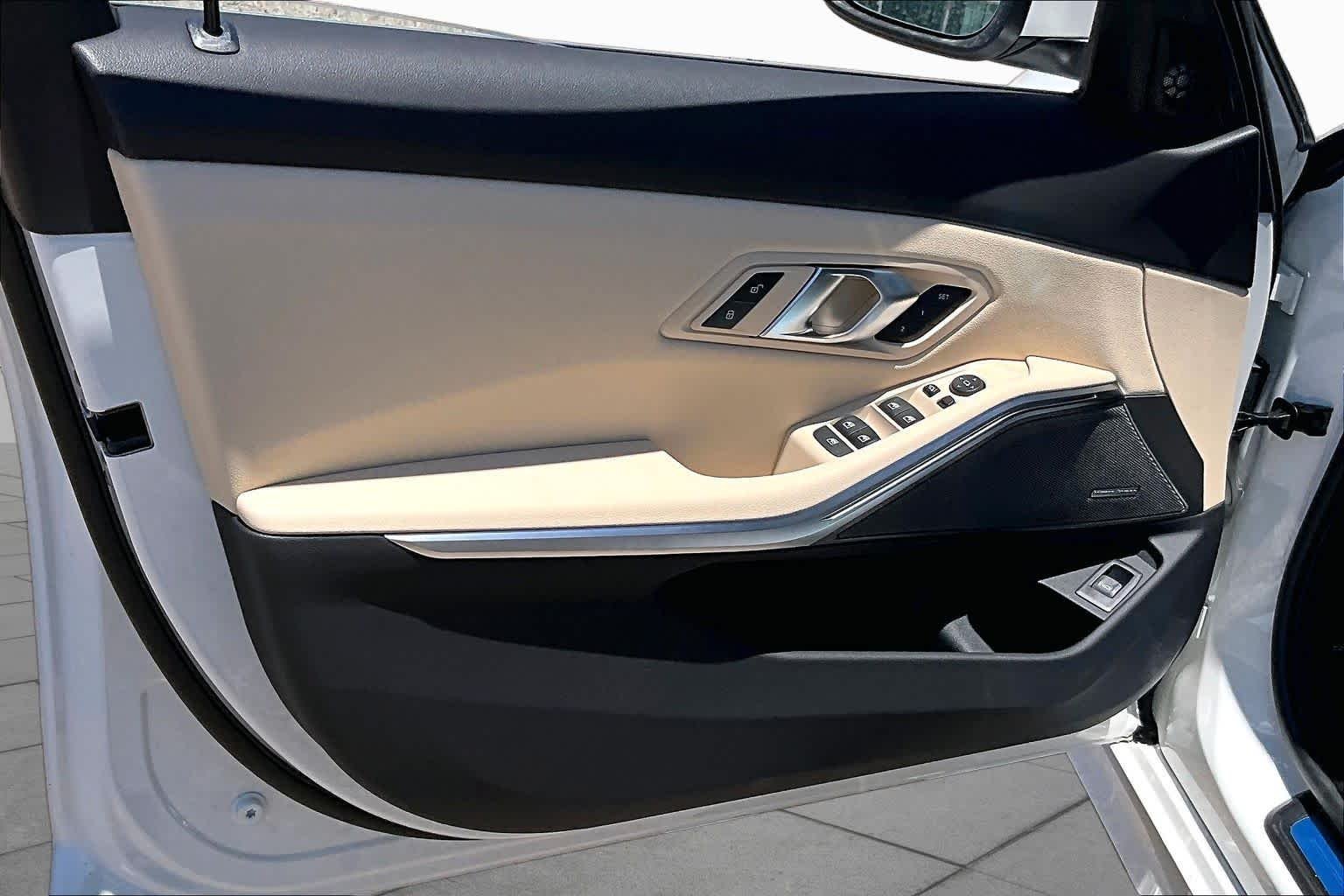 New 2026 Alpine White BMW 330i xDrive image 10