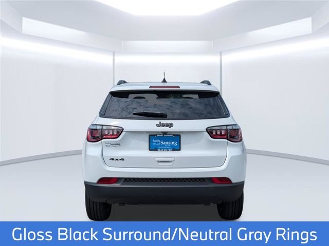 New 2026 Bright White Clear-Coat Exterior Paint Jeep Latitude image 5